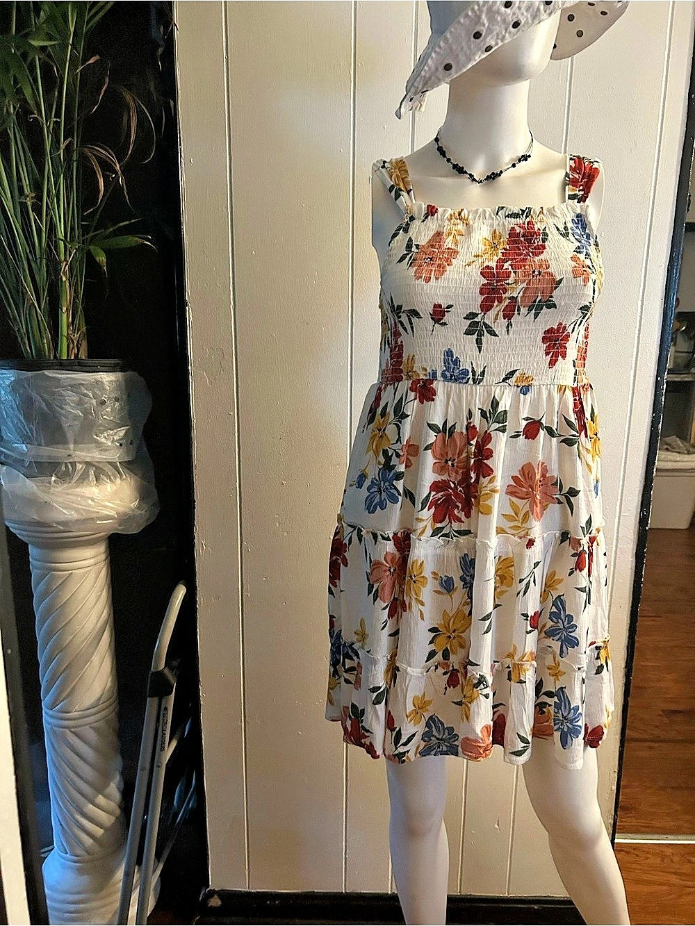 Floral Mini Dress in White & Red Like New